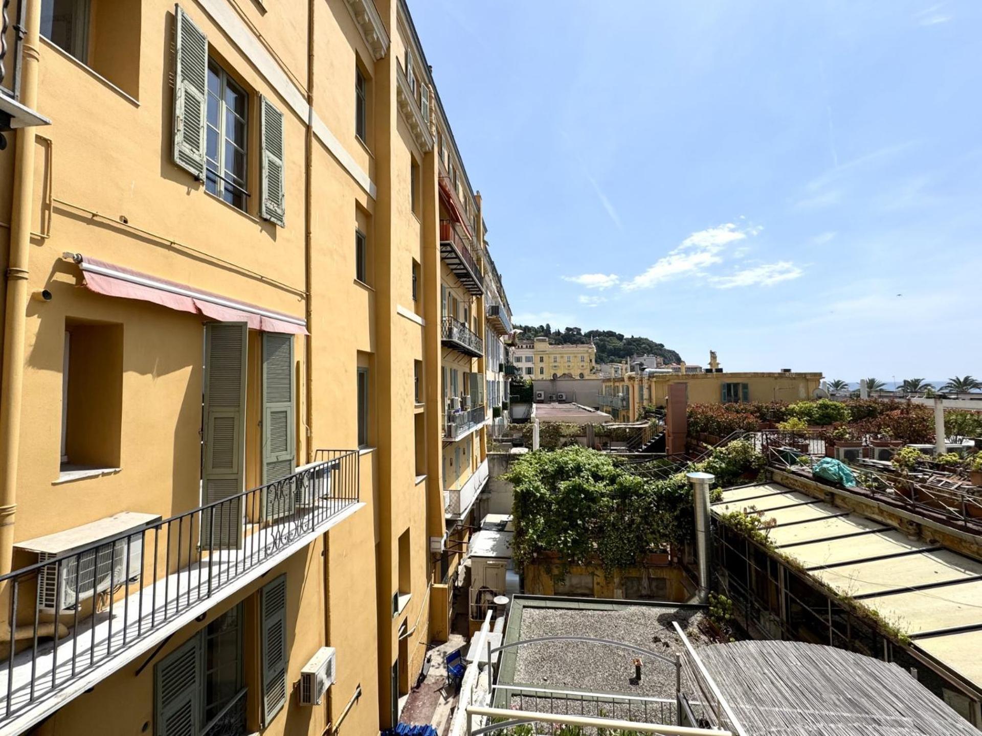 Aparthotel Riviera Nice: Old Town Studio with Sea View Exterior photo