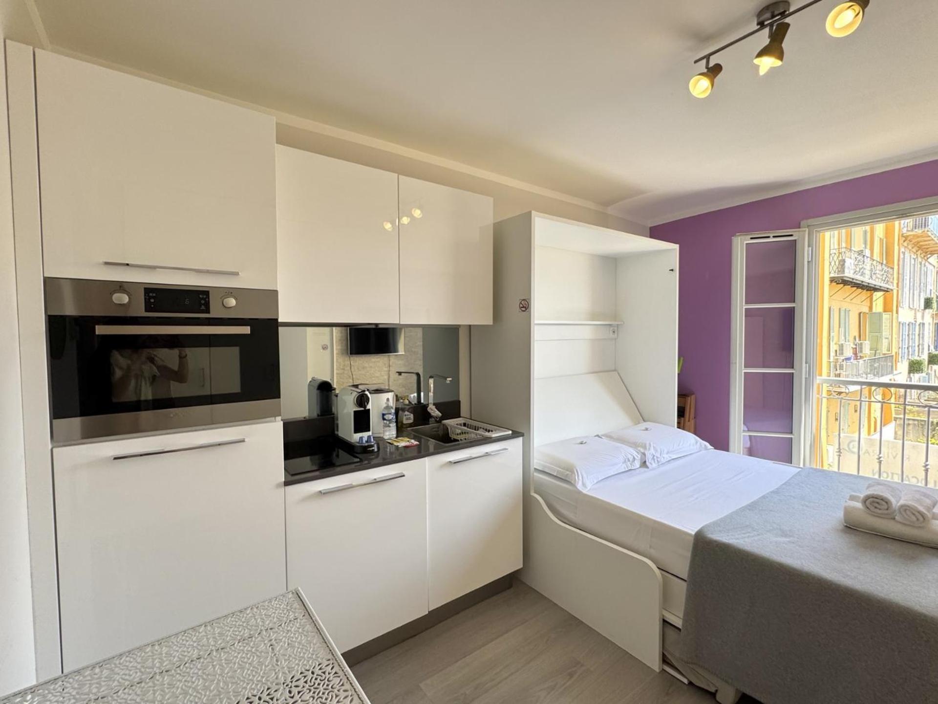 Aparthotel Riviera Nice: Old Town Studio with Sea View Exterior photo